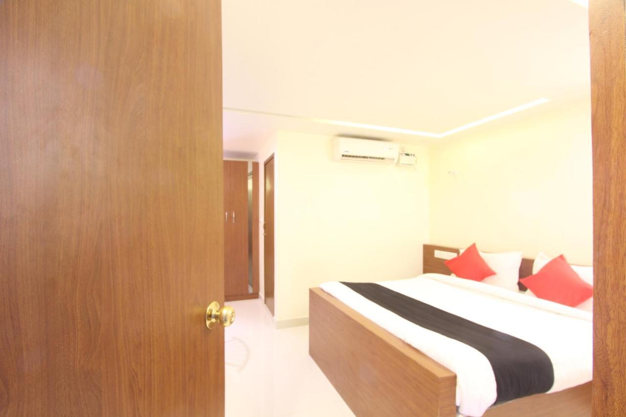 Divines Business Hotel Kuzhittura Exterior foto